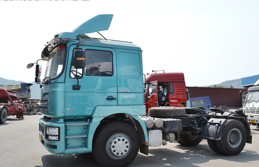 Shacman F3000 4×2 Tractor Truck-3
