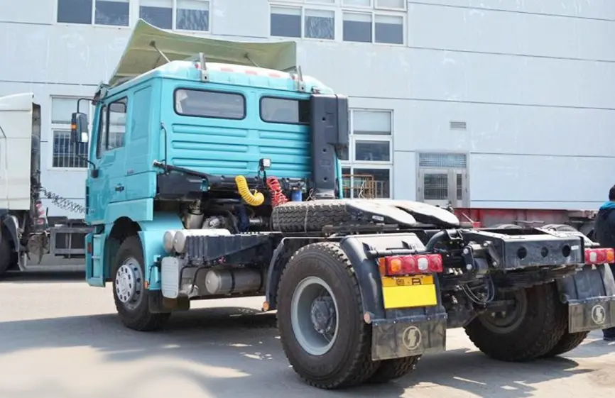 Shacman F3000 4×2 Tractor Truck-5