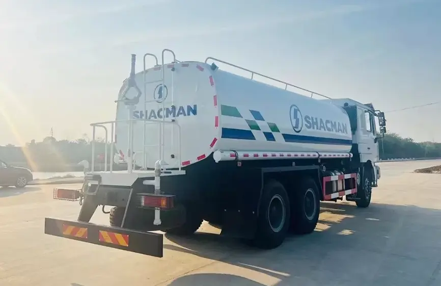 Shacman F3000 6×4 Water Tank Truk 380hp-6