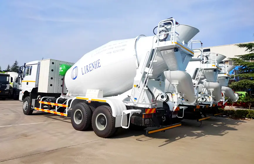 Shacman H3000 6X4 CNG Mixer Truck-2