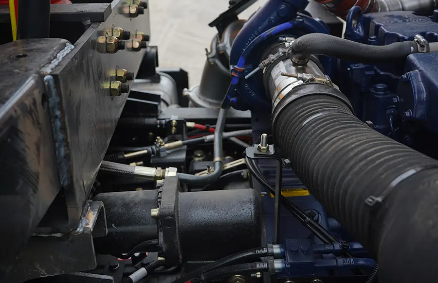 Shacman 6×4 Offset Tipper Truck-10