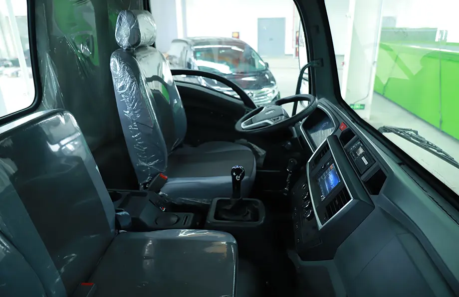 Shacman E9 4×2 Light Van Truck-8