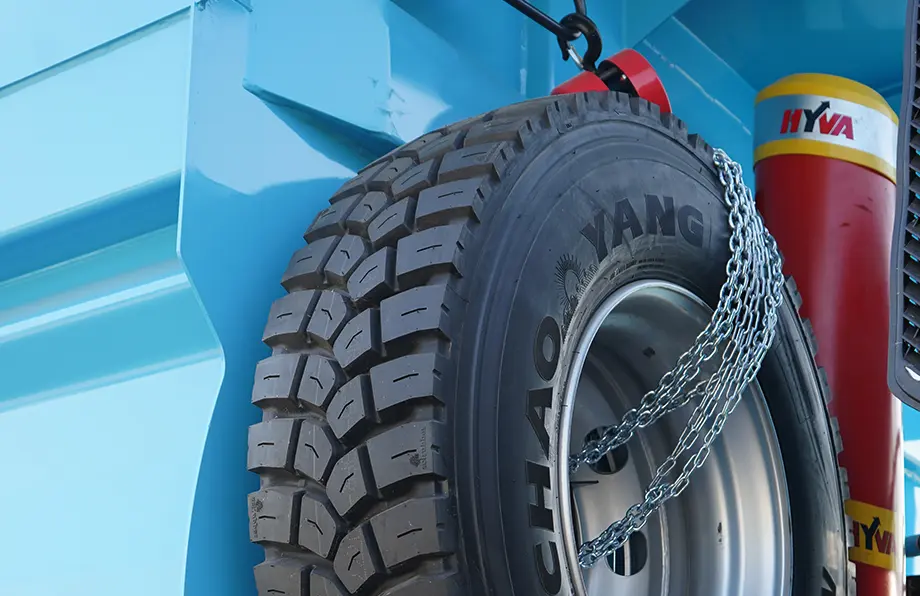 Shacman X3s 8×4 30ton U-shaped Dump Truck-9