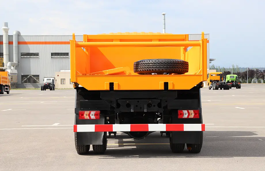 Shacman X9 4×2 Light Dump Truck-4