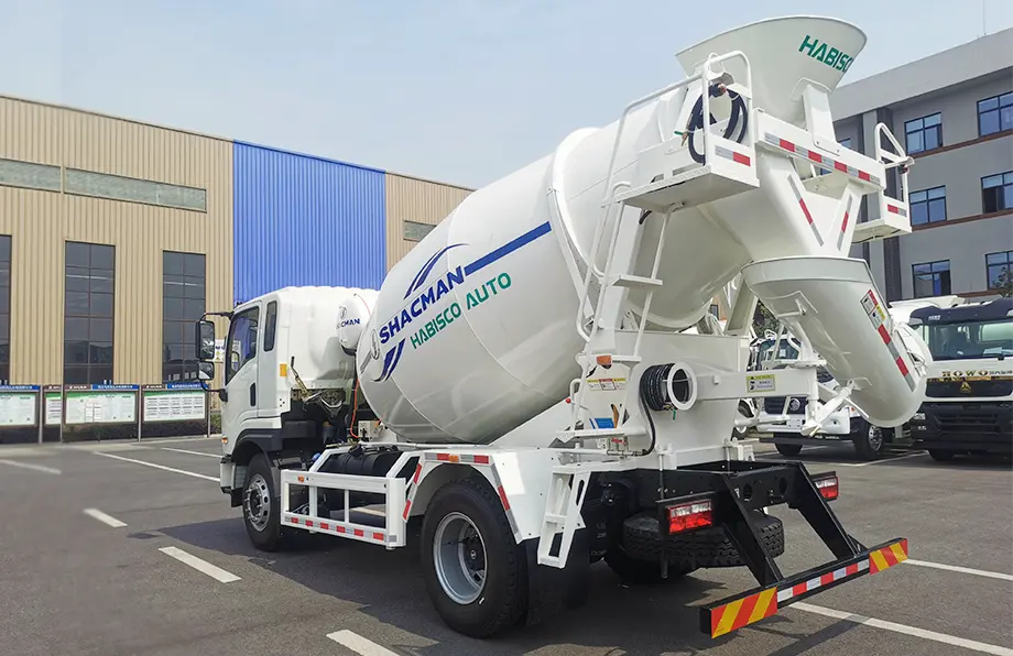 Shacman X7 6m³ Mixer Truck (4)