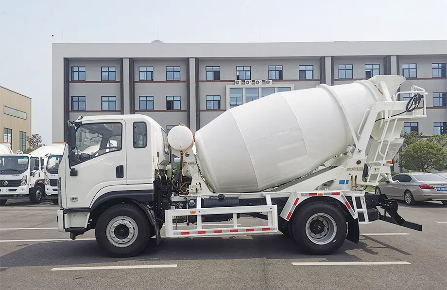 Shacman X7 6m³ Mixer Truck (5)