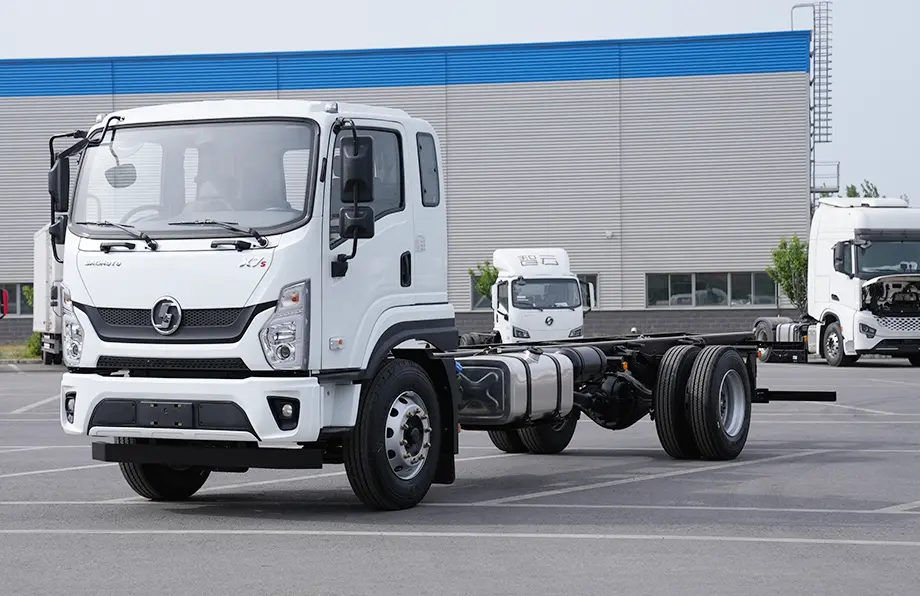 Shacman X7S Light Truck (1)