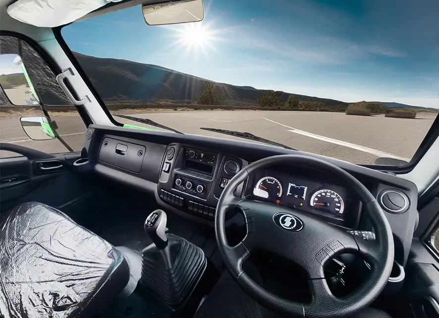 shacman X7 trucks Interior (2)