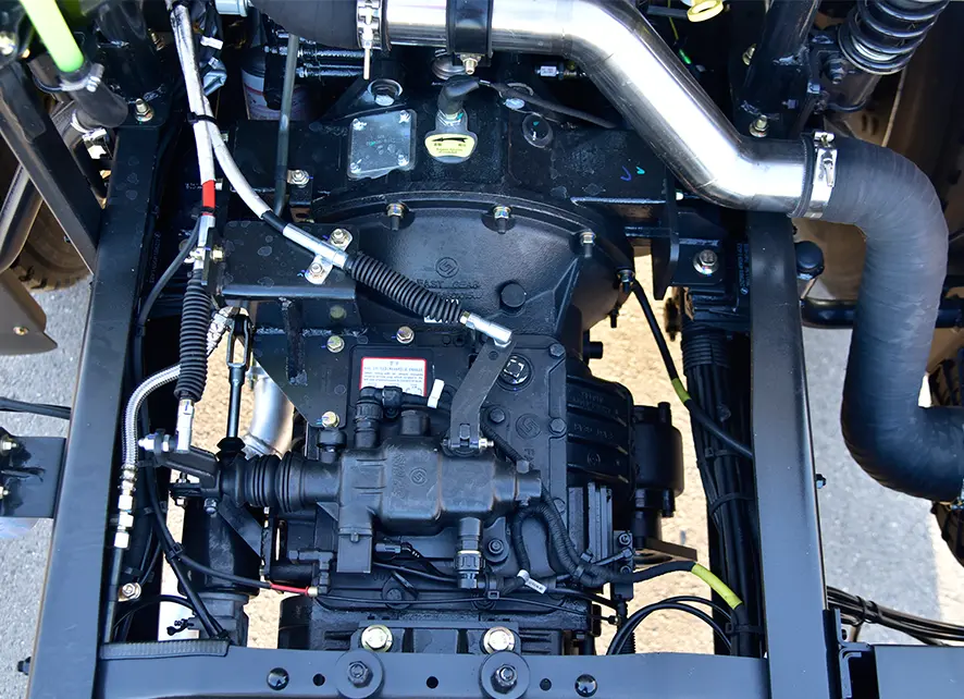 shacman X7 trucks Interior (4)