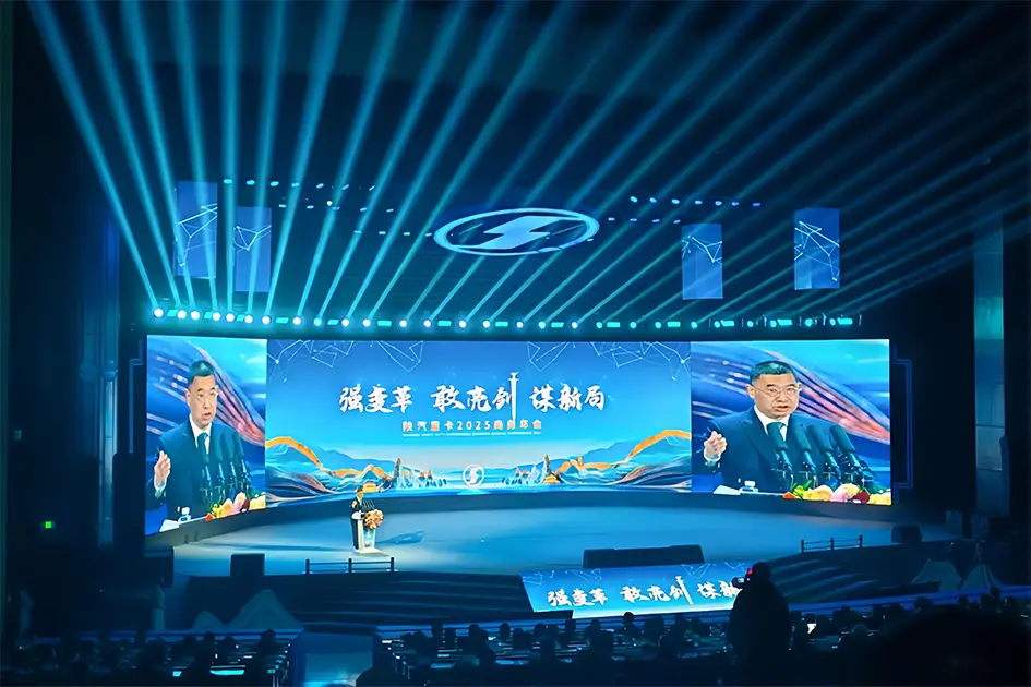 Shacman Commercial vehicles (6)